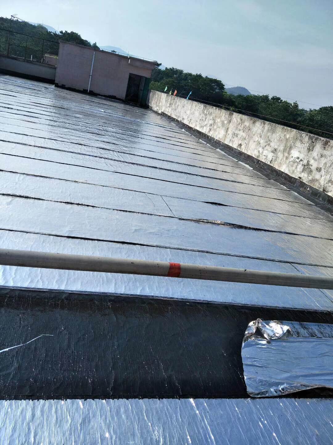 深圳市坪山老坑工業(yè)區(qū)廠房屋面整體防水補(bǔ)漏